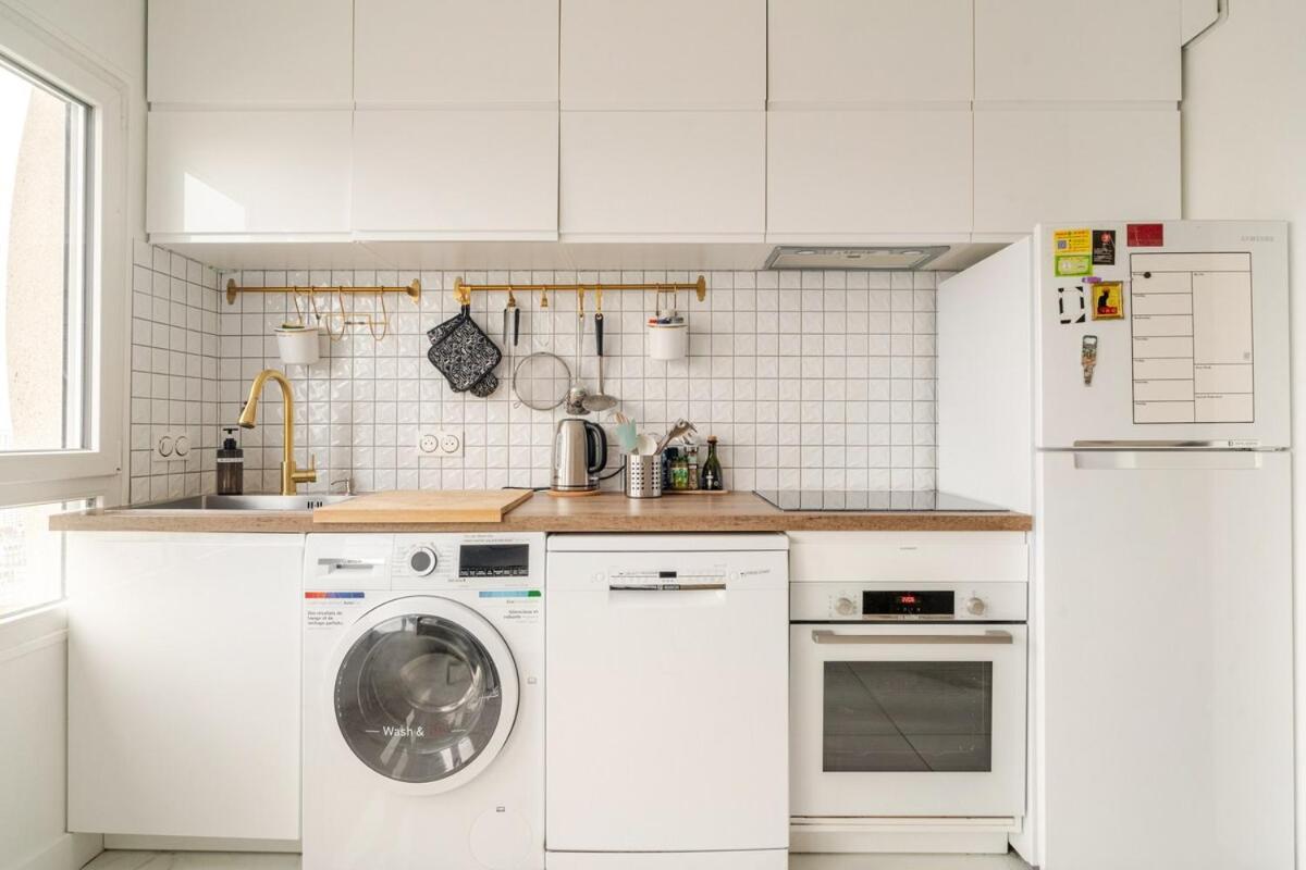 Appartement With Amazing View Of Parking *