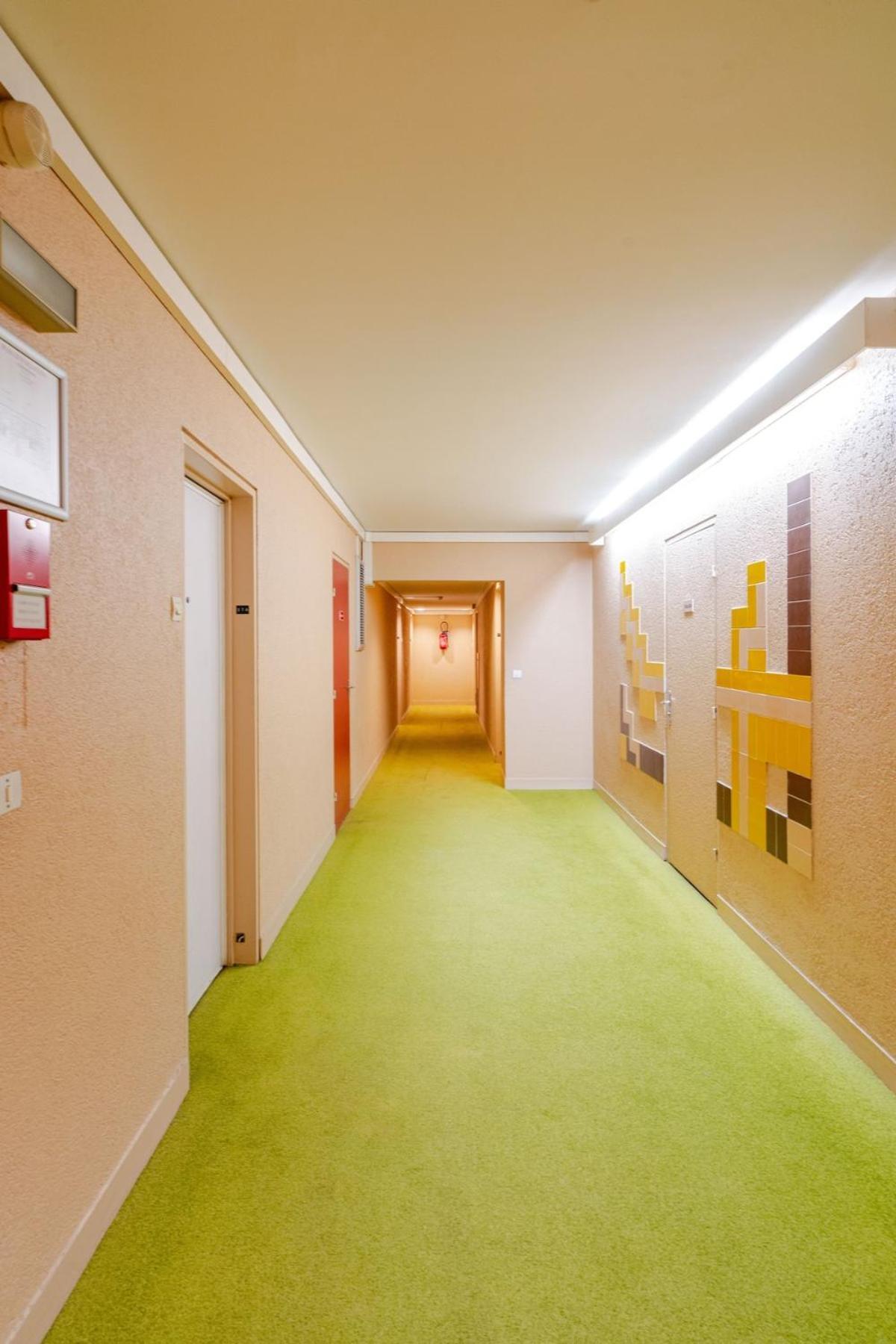 Appartement With Amazing View Of Parking Parijs